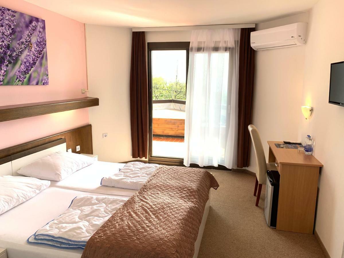 Hotel Ruza Novi Vinodolski Exteriör bild